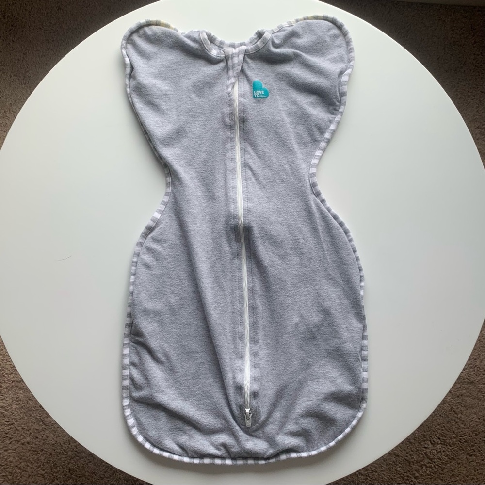 LOVE TO DREAM Swaddle Up, Small, Gray